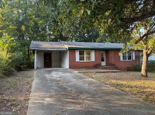120 N Williamson St, Winder, GA 30680