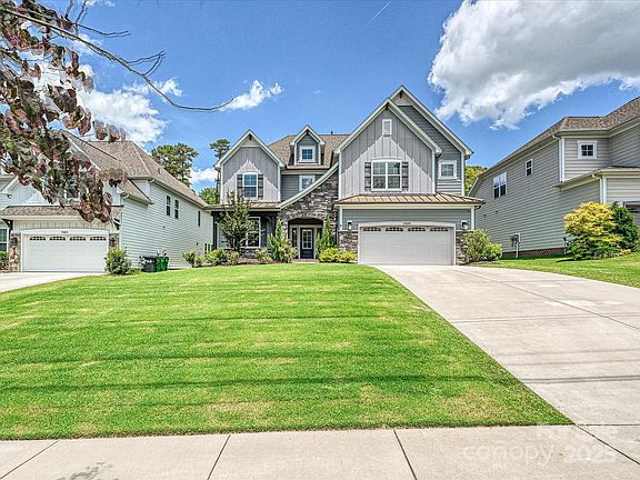 3rd image of 7009 Providence Ln W