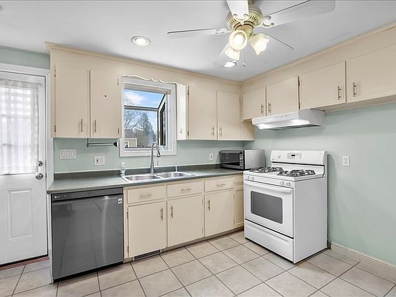 5th image of 21 Gale Rd