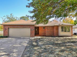 302 N Meadow St, Nixa, MO 65714