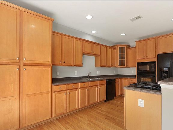 5th image of 1110 Posey Ln