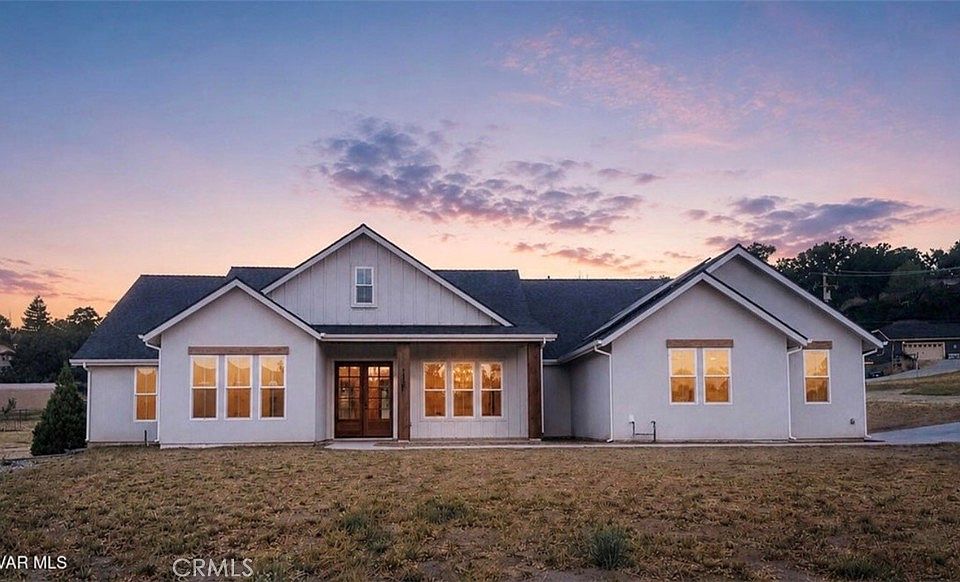 1st image of 24401 Oaktree Ct