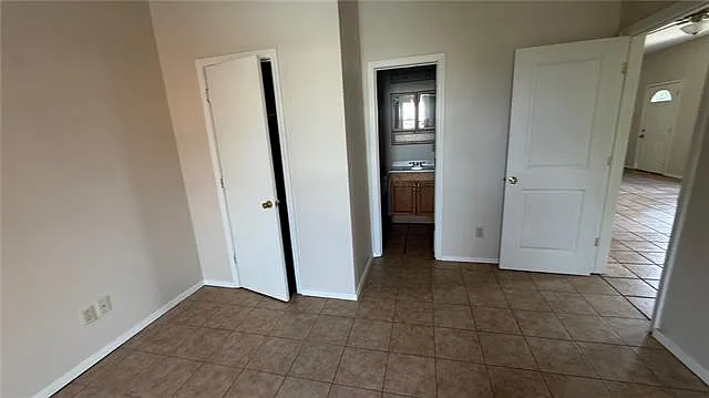 3 bed, 2.0 bath, 1945 sqft, $2,000 — Photo 4