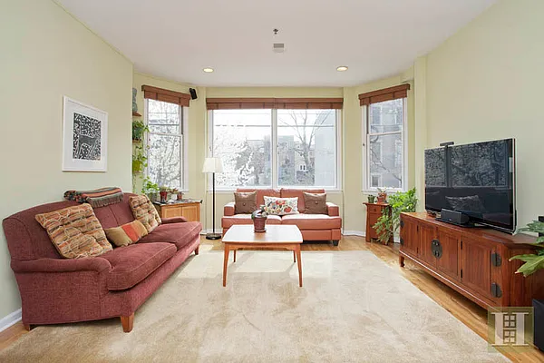Sold by Halstead Property | media 9
