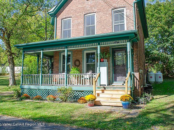 2nd image of 11 Rock Street