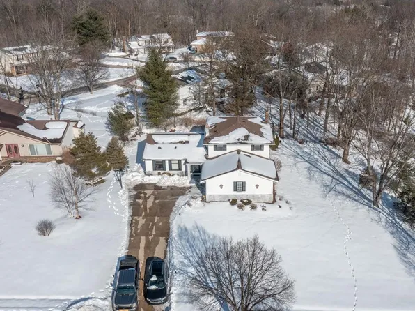 5880 Deepwood Trl, Solon, OH 44139