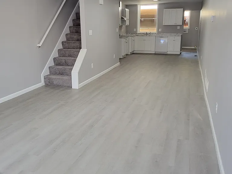 28 N Clinton St — Photo 4