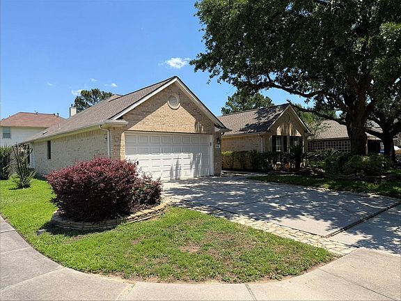 2nd image of 2314 Hannover Way