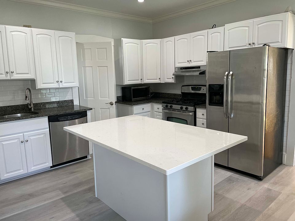 Newly renovated kitchen with 4-person island