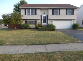 72 Doehaven Cir, Depew, NY 14043