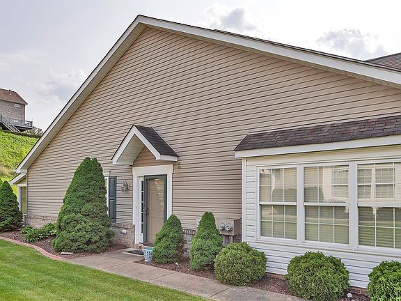 3rd image of 3047 Ironwood Cir