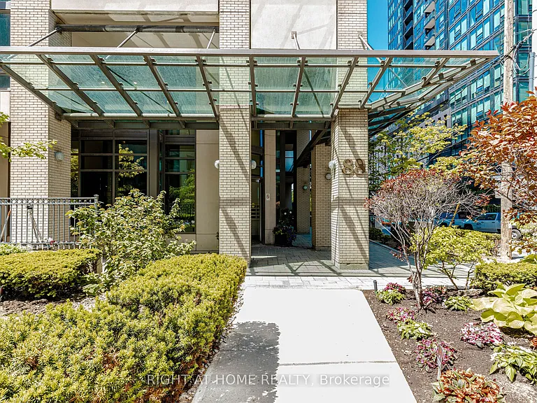 88 Broadway Ave E #1605 — Photo 2