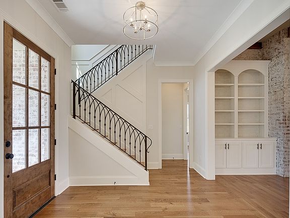 2nd image of 1530 Shepherds Creek Ln