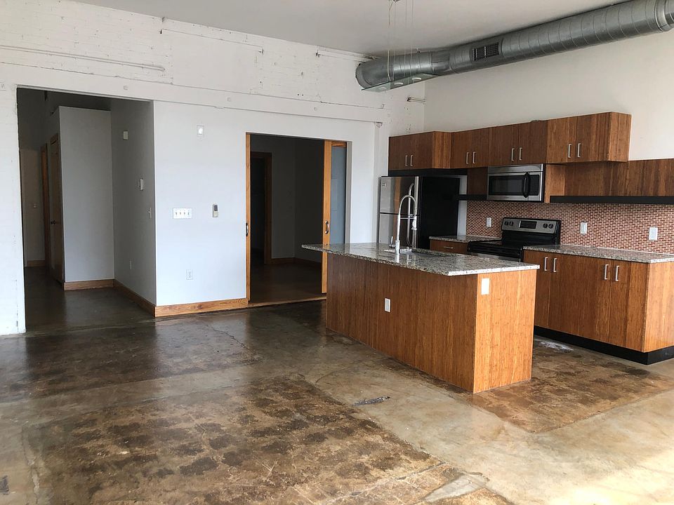 1st image of 900 Terminal Pl APT 104