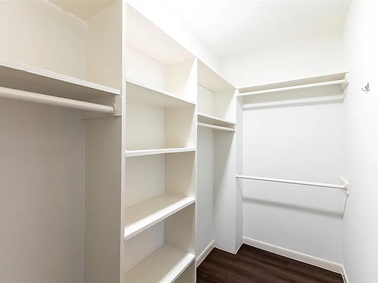 328 Lake View Dr — Photo 14