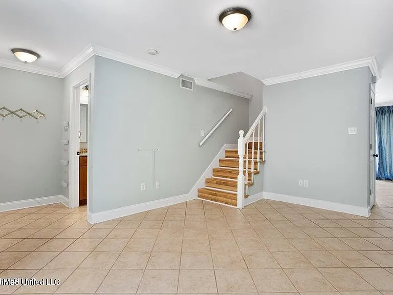 808 Desoto St #7 — Photo 3