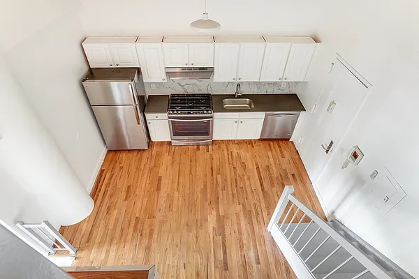 Rented by Compass | media 22