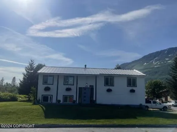 100 Dadina St, Valdez, AK 99686