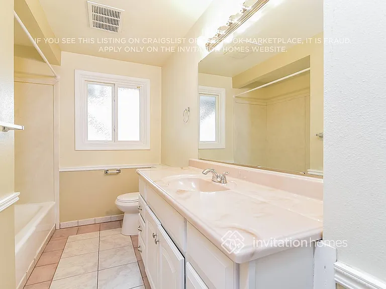 7017 S Bell St — Photo 16