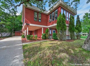 3135 Lakeshore Dr, Muskegon, MI 49441