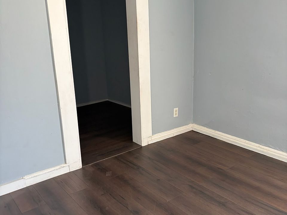 1st image of 846 29th St