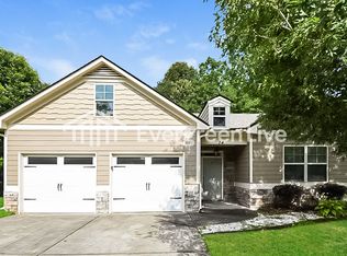 18 Maple Grove Dr, Adairsville, GA 30103