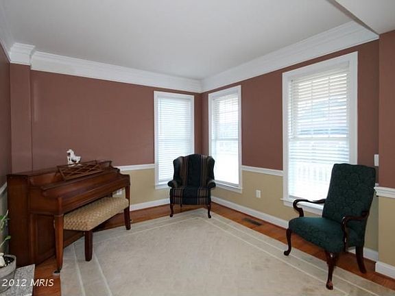 3rd image of 11151 Garden Path Ln