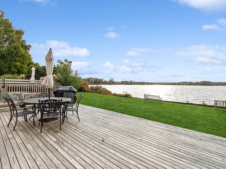 102 Mill Pond Ln — Photo 25
