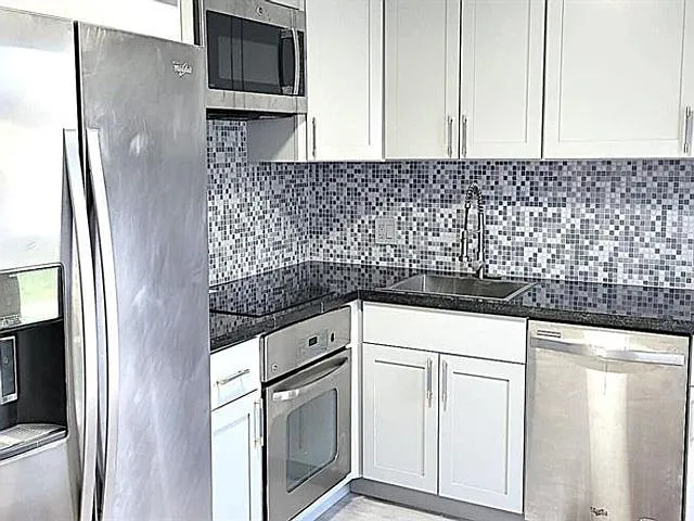 2506 Washington St — Photo 1