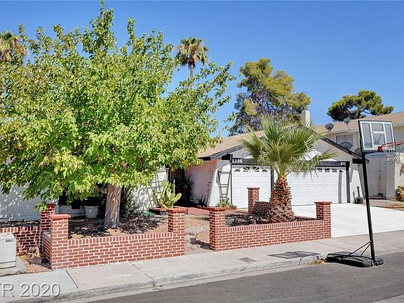 2nd image of 5136 Avenida Del Luna