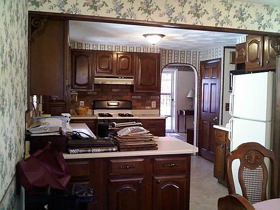 3rd image of 43 Belcourt Ave