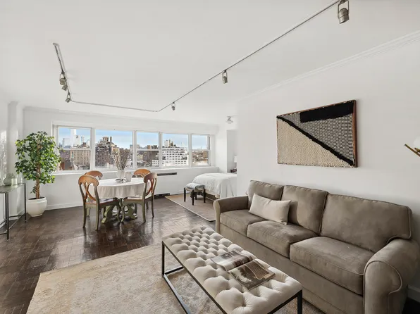 101 West 12th Street image 1 of 11