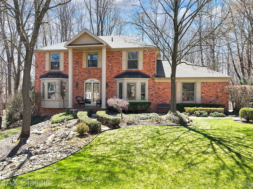 1st image of 48941 W Hillcrest Ct