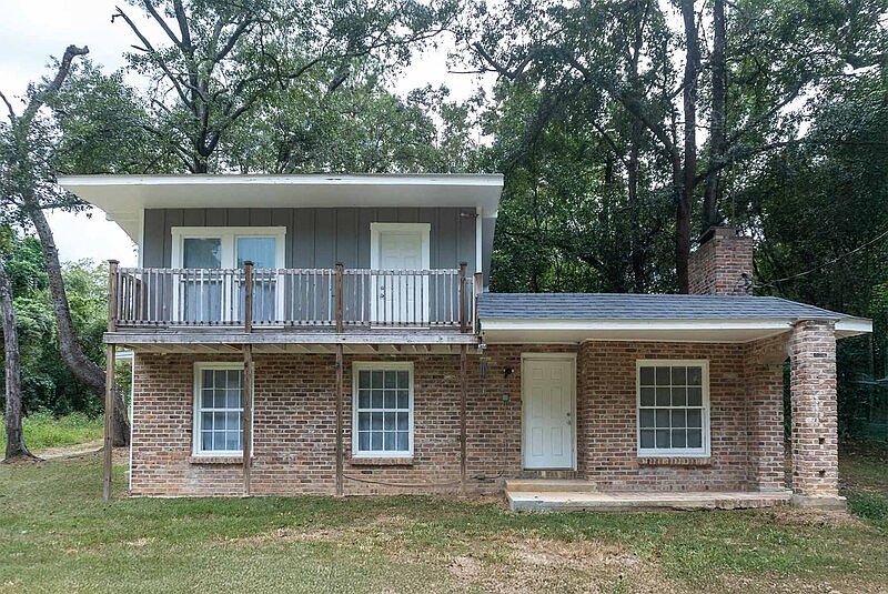 1st image of 1118 Pichard Dr #A