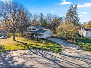 1485 W Marhill Rd, Green Bay, WI 54313
