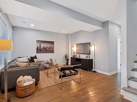 2nd image of 1515 W Thomas St APT 2