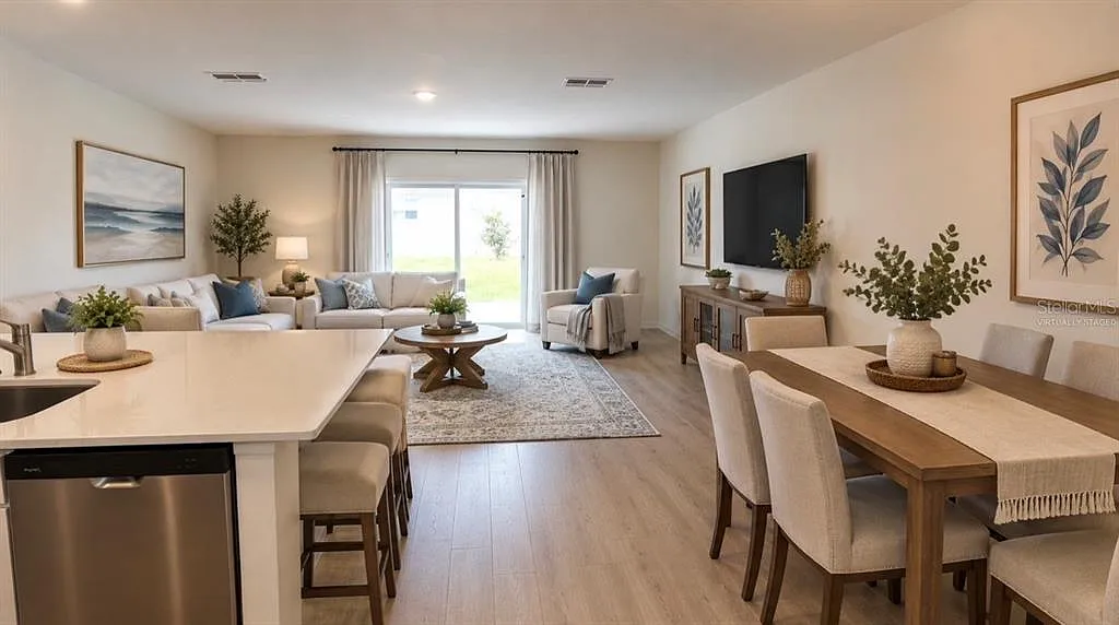 3 bed, 2.5 bath, 1464 sqft, $1,995 — Photo 3