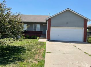 4551 N Saint James St, Bel Aire, KS 67226