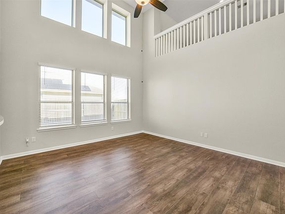 3rd image of 1127 Brahma Cir