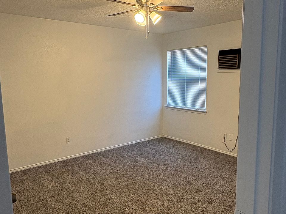 Upstairs bedroom #1