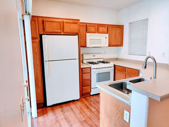5th image of 26456 Arboretum Way