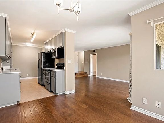 5th image of 277 Pleasant St Unit 207