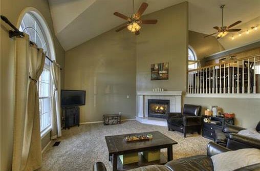 5th image of 5905 NE Diamond Cir