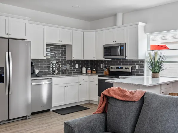 1725 Park St #B, Paso Robles, CA 93446