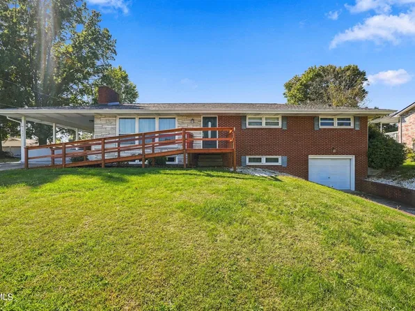 1023 Wood Eden Dr, Kingsport, TN 37660