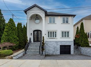 15496 Riverside Dr, Whitestone, NY 11357