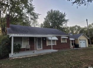 17315 N Old Salem Ln, Mount Vernon, IL 62864