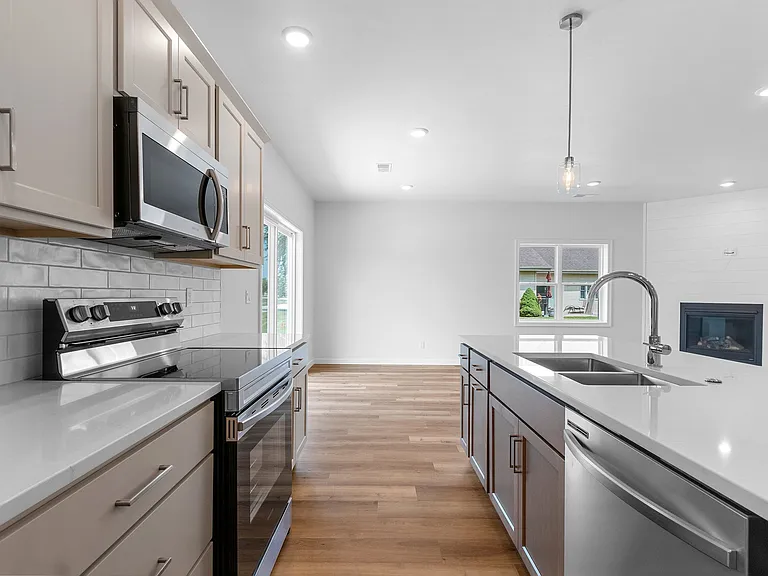 2724 Sachet Pl — Photo 6