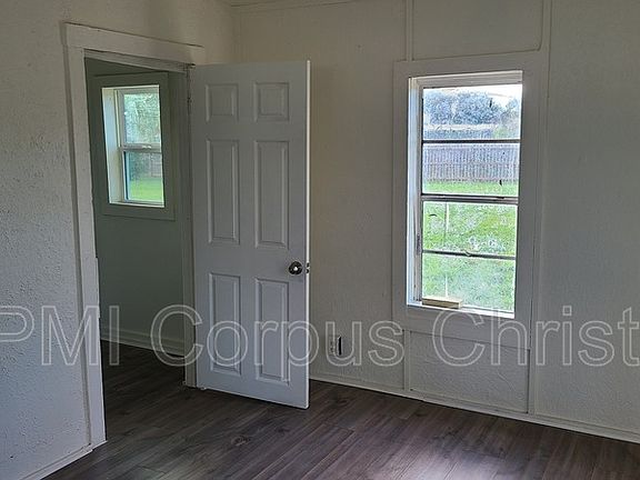 5th image of 1218 Barton St #5