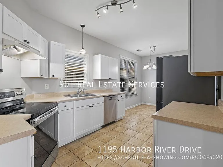 1195 Harbor River Dr — Photo 13